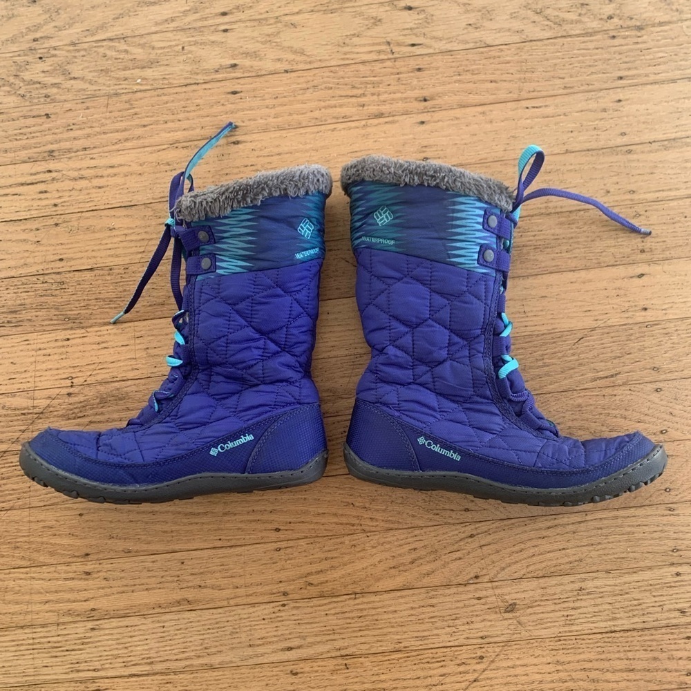 Columbia snow boots with Omni-heat liner great for winter big girl’s size 5